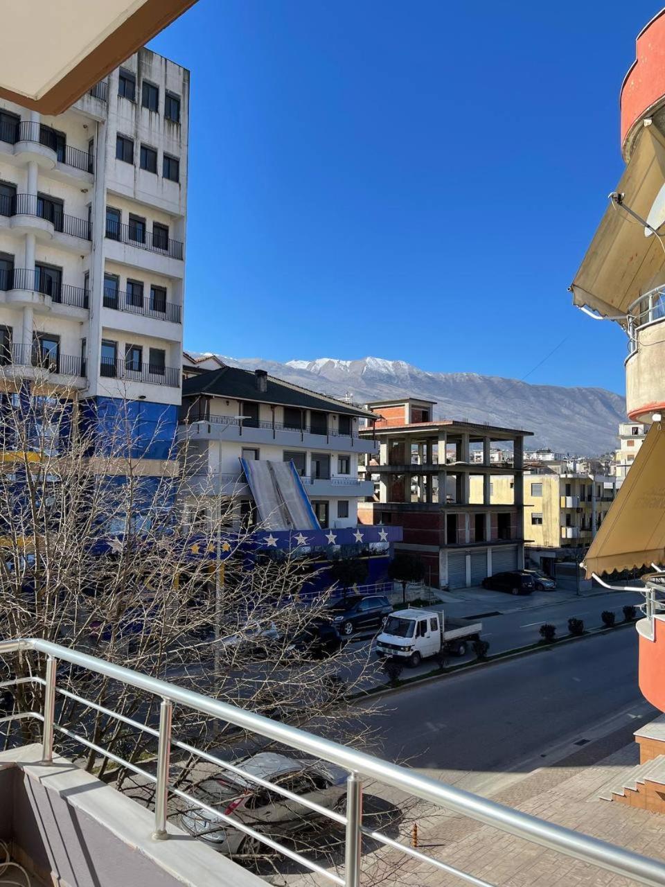 Bora Hotel Gjirokastër Екстериор снимка