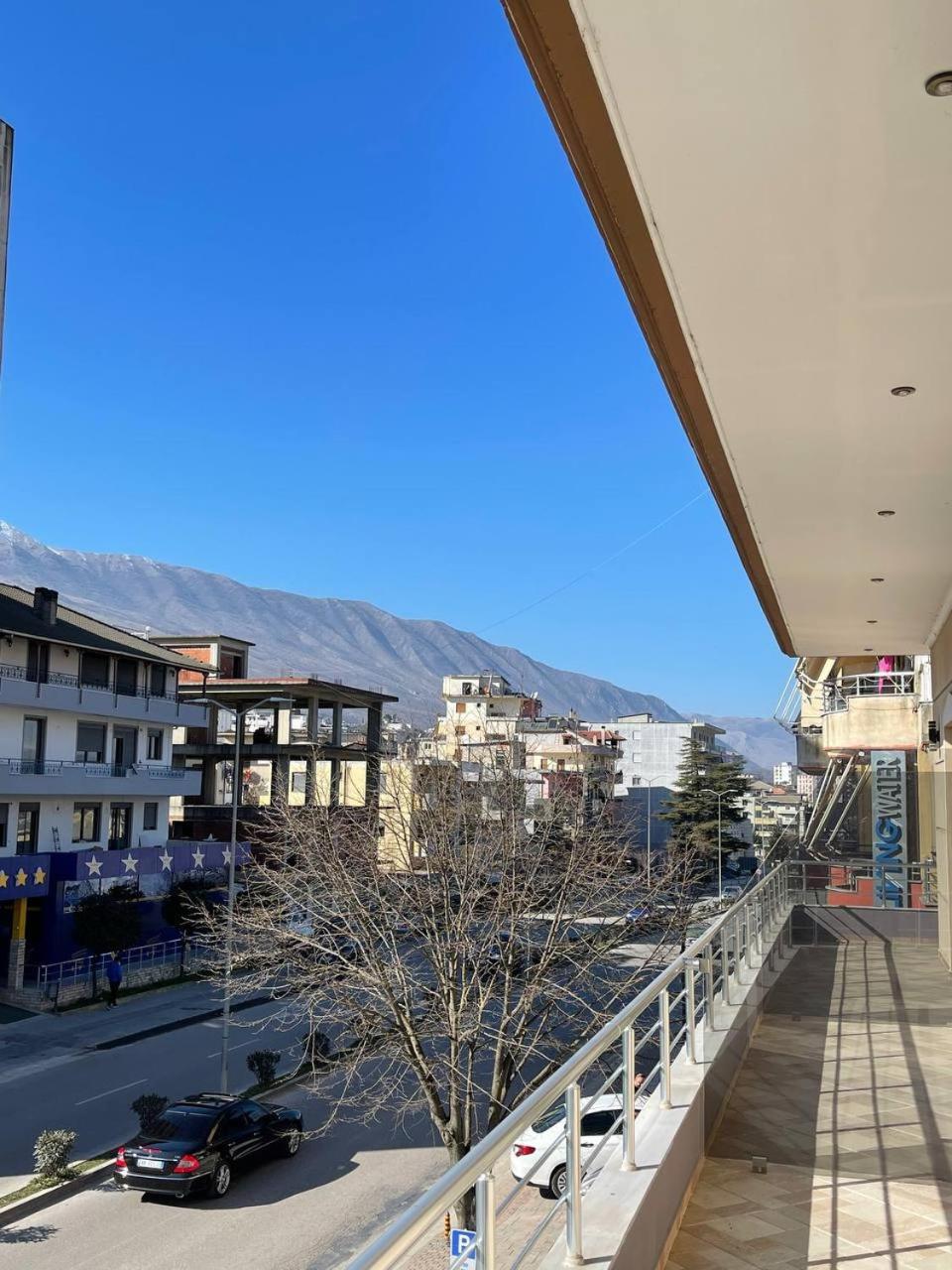 Bora Hotel Gjirokastër Екстериор снимка