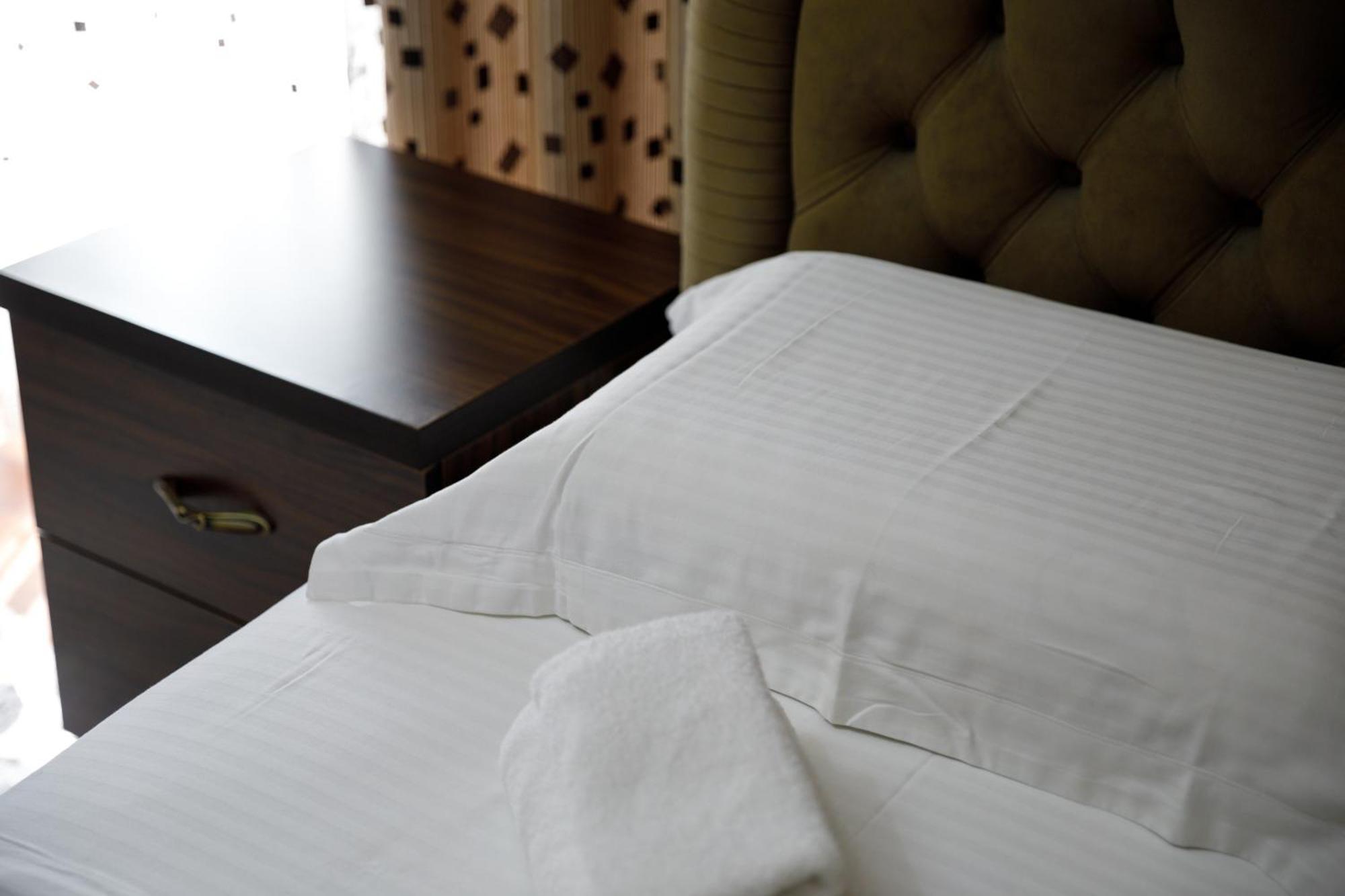 Bora Hotel Gjirokastër Екстериор снимка