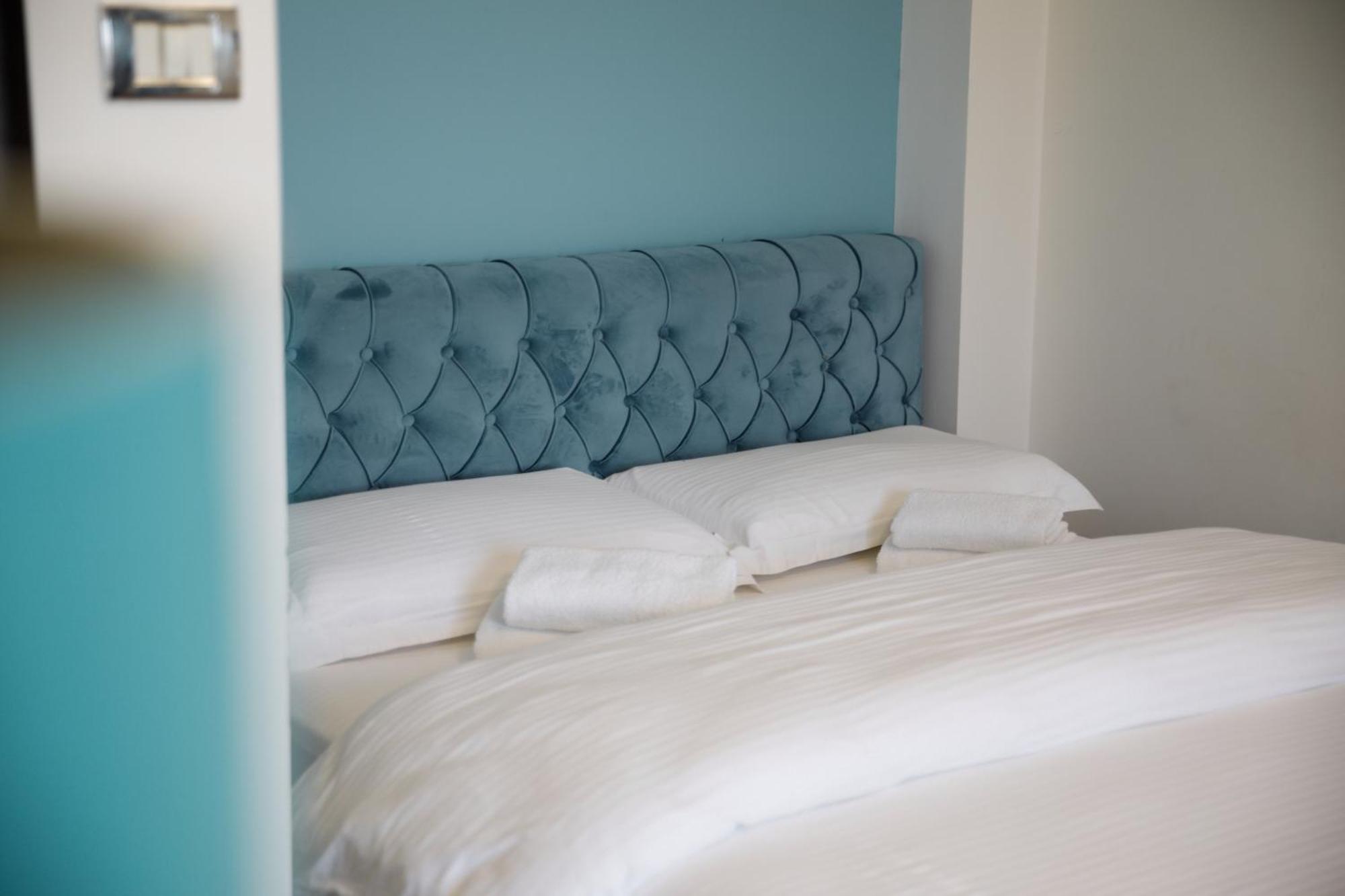 Bora Hotel Gjirokastër Екстериор снимка
