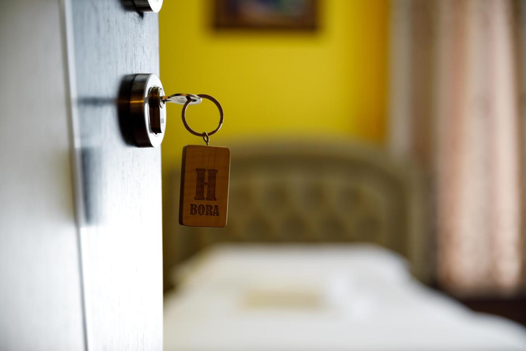 Bora Hotel Gjirokastër Екстериор снимка