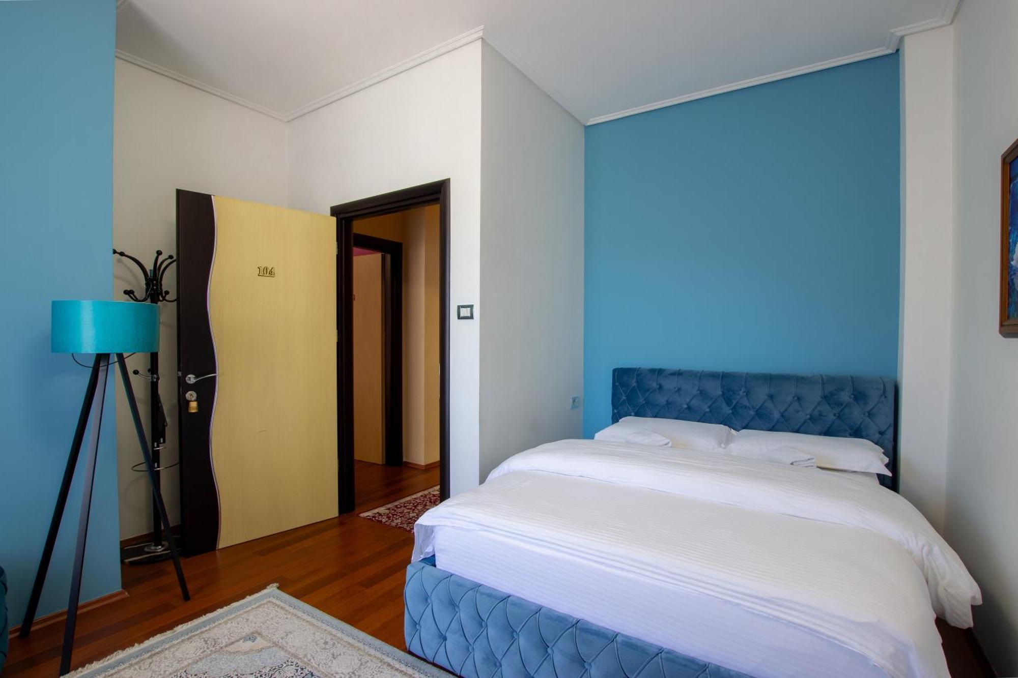 Bora Hotel Gjirokastër Екстериор снимка