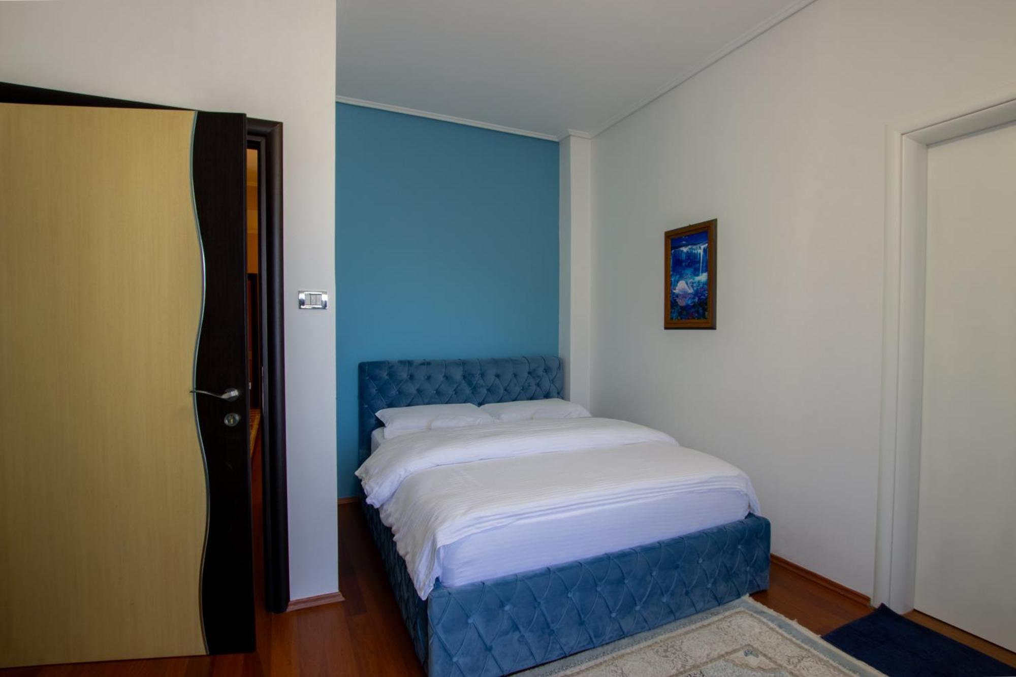 Bora Hotel Gjirokastër Екстериор снимка